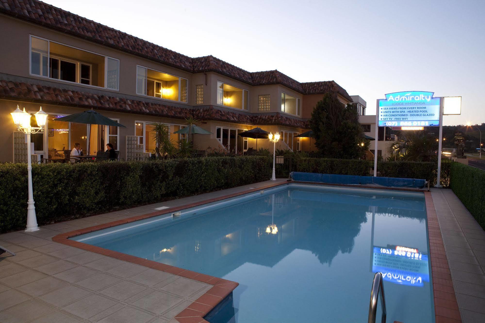 Admiralty Lodge Motel Уитианга Екстериор снимка