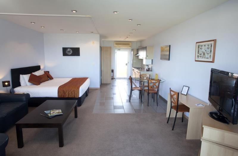Admiralty Lodge Motel Уитианга Екстериор снимка